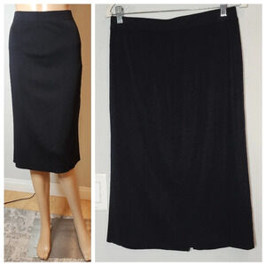 Exclusively Misook Black Stretch Knit Pencil Skirt. Size Medium.
